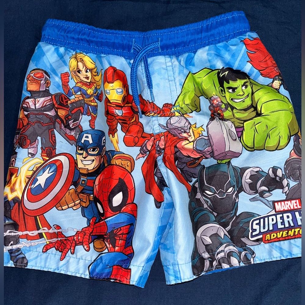 Boys swimming trunks, size 3t, great condition